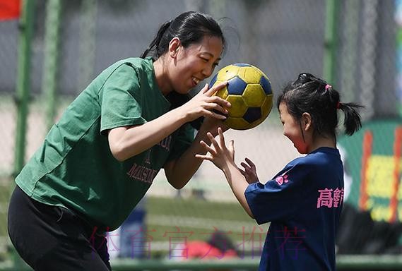 亚足联“欢乐足球·快乐家庭”草根足球日活动在京举行